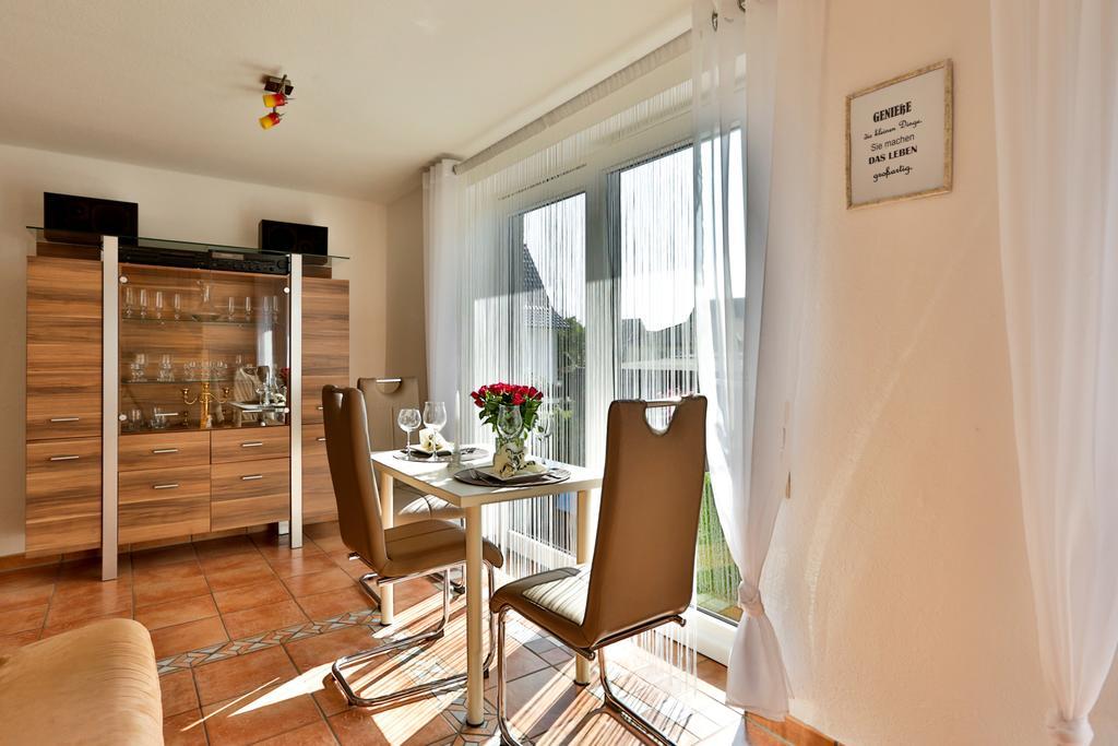 Ferienhaus Kottmann เบรเมอร์ฮาเฟิน ภายนอก รูปภาพ